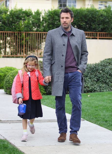 Ben Affleck jacket daughter school brentwood