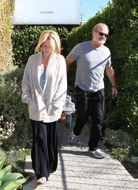 Kelsey Grammer baby divorce sunglasses Kayte Walsh