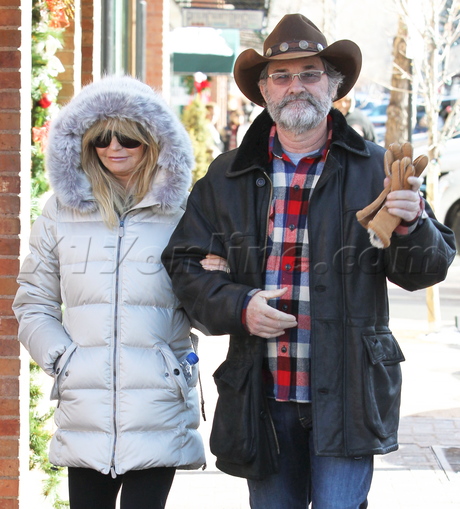 jacket sunglasses denim boots Goldie Hawn Kurt Russell aspen colorado beard cowboy hat plaid 