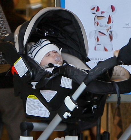 Kourtney Kardashian Penelope Scotland Disick Scott Disick Mason Disick Barneys New York Beverly Hills Sunglasses Ipad 