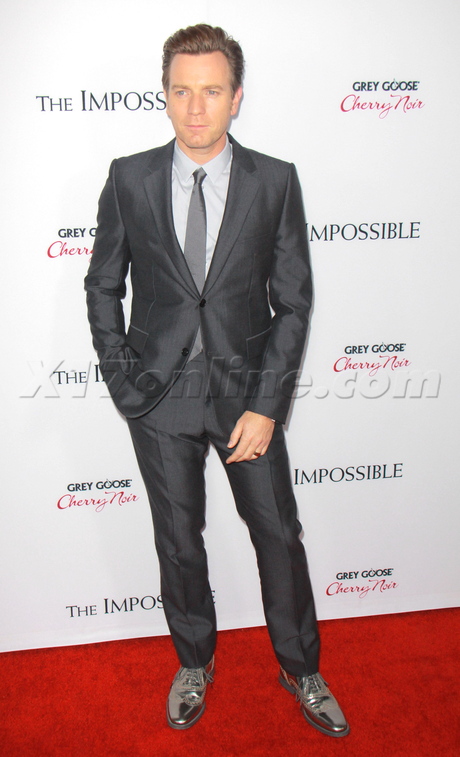 the impossible dress red carpet Ewan McGregor suit Eve Mavrakis