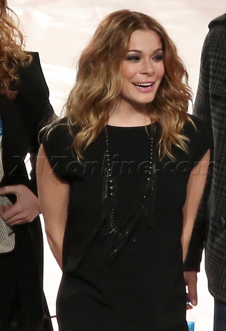 LeAnn Rimes legs boots x factor 