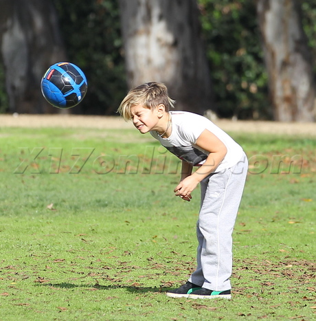 Gwen Stefani Gavin Rossdale Park kids Zuma Rossdale Kingston Rossdale big wheels