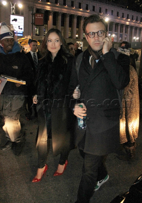 Olivia Wilde  Jason Sudeikis jacket glasses nyc sandy 