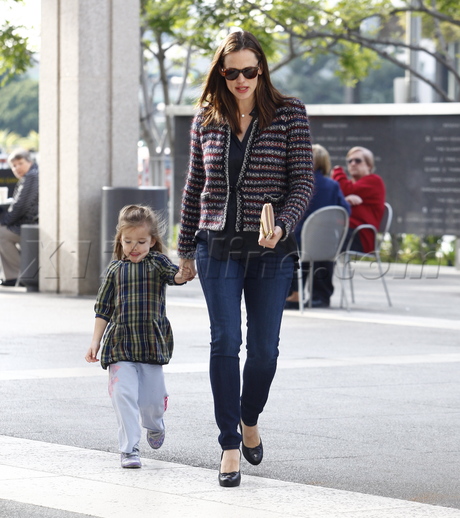 Jennifer Garner Violet Seraphina Affleck Downtown Los Angeles 