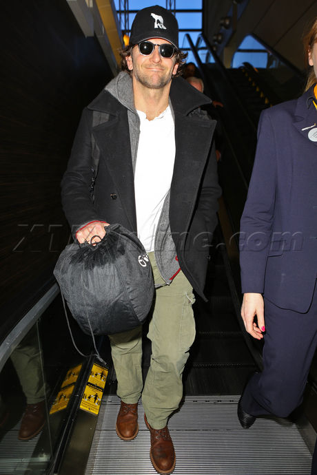 sunglasses lax airport jacket Bradley Cooper  a team 