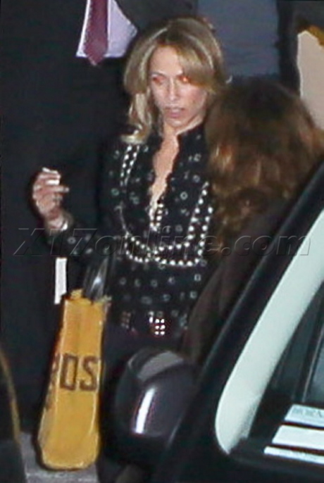 Sheryl Crowe singer west hollywood blonde craig's restaurant
