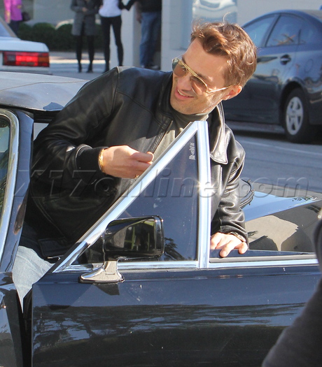 jeans Olivier Martinez boots halle berry jacket