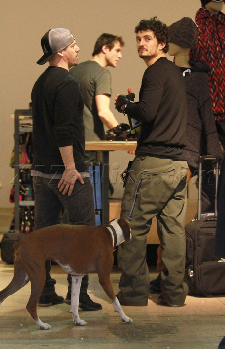 Orlando Bloom  shopping snowboarding audi beard 