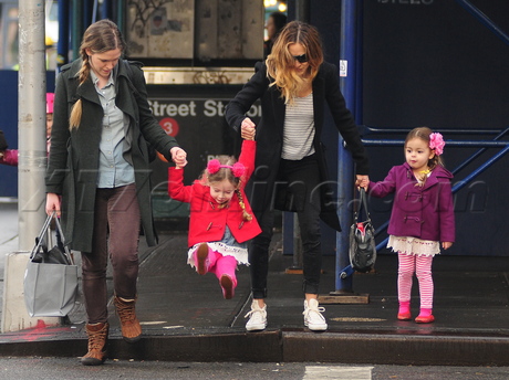 Sarah Jessica Parker kiss twins matthew broderick ear muffs stripes cute adorable 