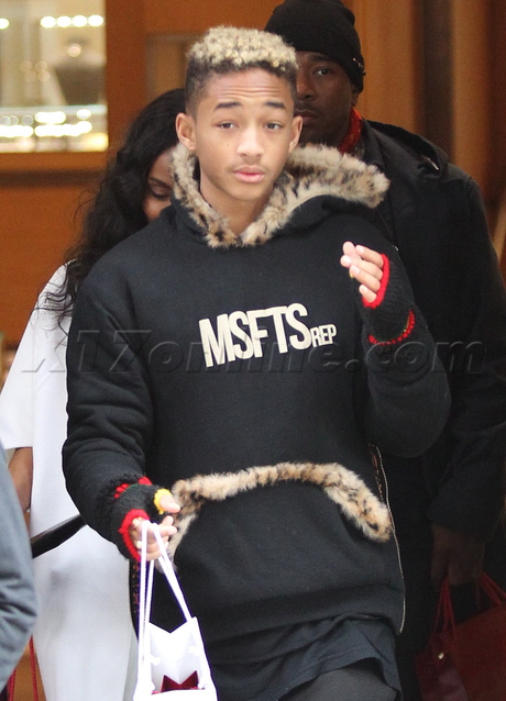 Jada Pinkett Smith willow smith shopping jewerly white clothes heels silk 