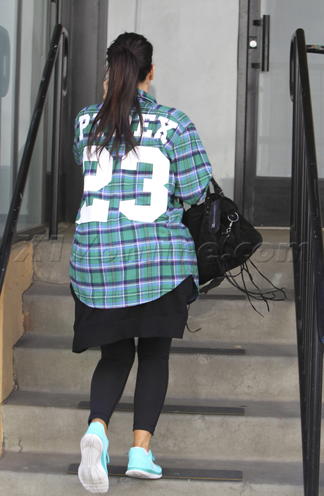 flannel pregnant gym work out cell phone sunglasses tights spandex 