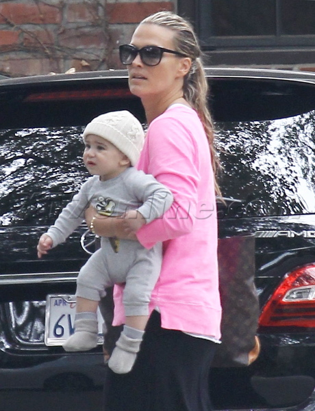 Hilary Duff  baby pink Molly Sims sunglasses 