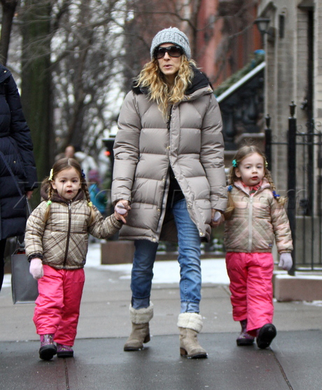 beanie jacket sarah jessica parker twins denim boots sunglasses 