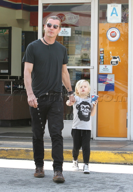 Gwen Stefani Gavin Rossdale Kingston Zuma puppy 