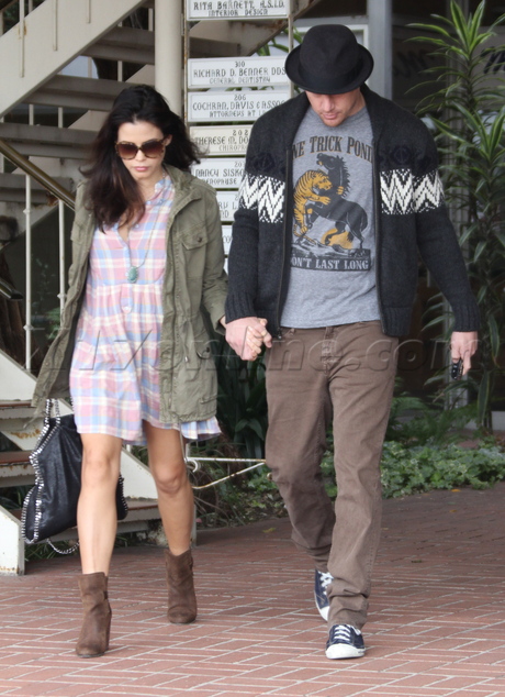 boots sunglasses Channing Tatum Jenna Dewan-Tatum hat pregnant 