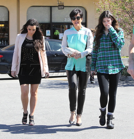 Kim Kardashian Beverly Hills Keeping Up With The Kardashians Kendall Kris Jenner
