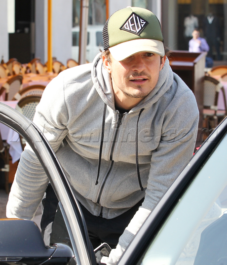 Orlando Bloom hat shorts sunset blvd H Lortenzo Men's 