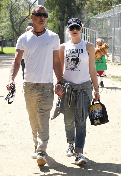 Gwen Stefani sunglasses zuma kingston hat holding hands the specials 