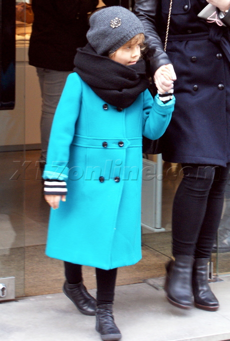 Jessica Alba  shopping gerard darel honor paris 