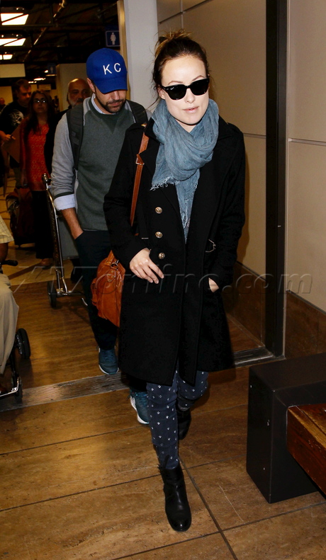 sunglasses kingston hat Olivia Wilde Jason Sudeikis lax scarf engaged