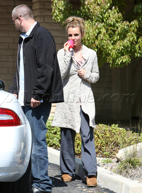 Britney Spears retainer dentist thousand oaks singer x factor 