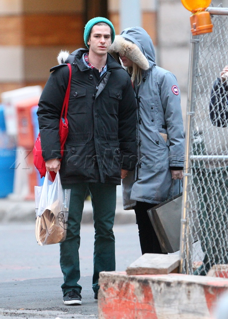 Emma Stone Andrew Garfield jacket hat holding hands