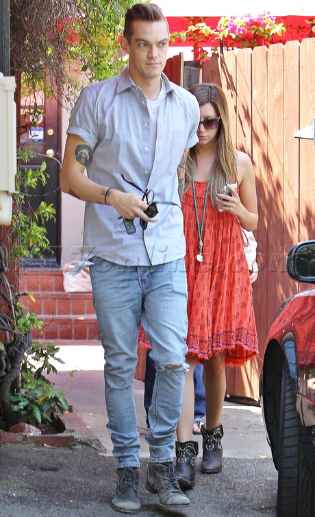 Ashley Tisdale Chris French Scary Movie 5