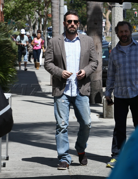 Ben Affleck jeans sneakers beard sunglasses Brown University 