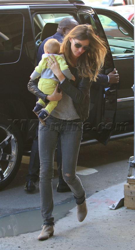 Gisele Bundchen Tom Brady sunglasses nyc Benjamin Vivian 