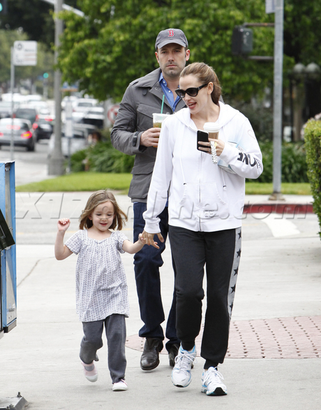 Jennifer Garner Ben Affleck violet brentwood coffee angry boston 