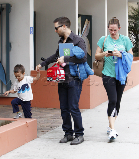 Jennifer Garner gym workout gross sweat mess 