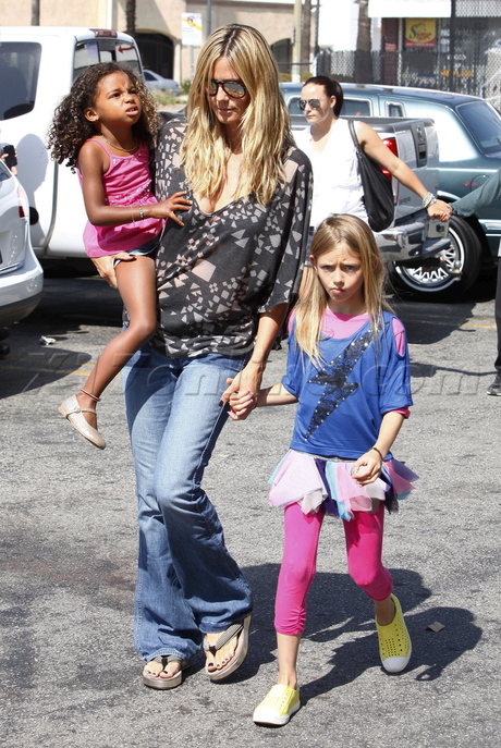 sunglasses Heidi Klum shopping kids toys r us Martin Kristen  