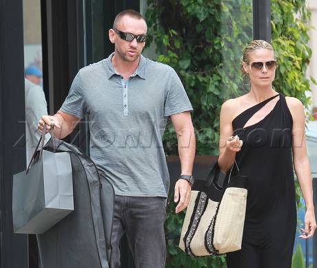 sunglasses Heidi Klum shopping Martin Kristen  holding hands John Varvatos 