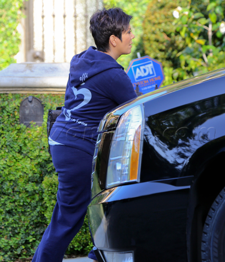 Kris Jenner kim kardashian sweats reality tv kanye west pregnant