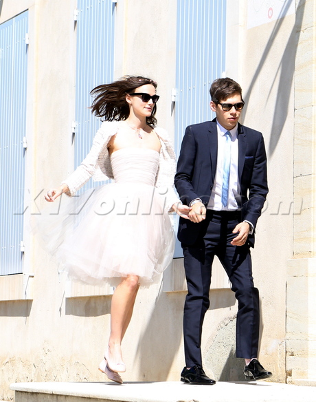 Keira Knightley, James Righton, wedding,cropped Chanel jacket,a  