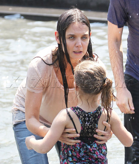 Katie Holmes nyc nipples fountain wet tom cruise 