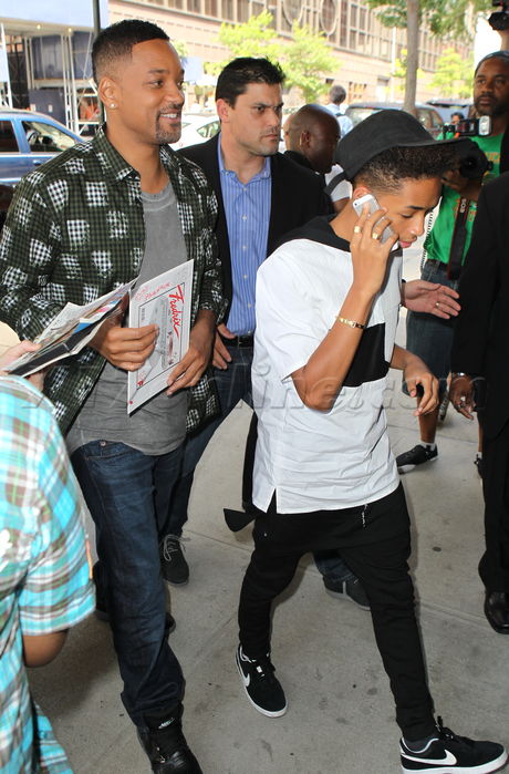 after earth the smiths will smith family autographs fans 