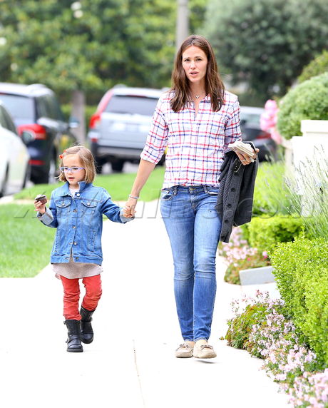 Jennifer Garner Violet Seraphina Brentwood jeans 