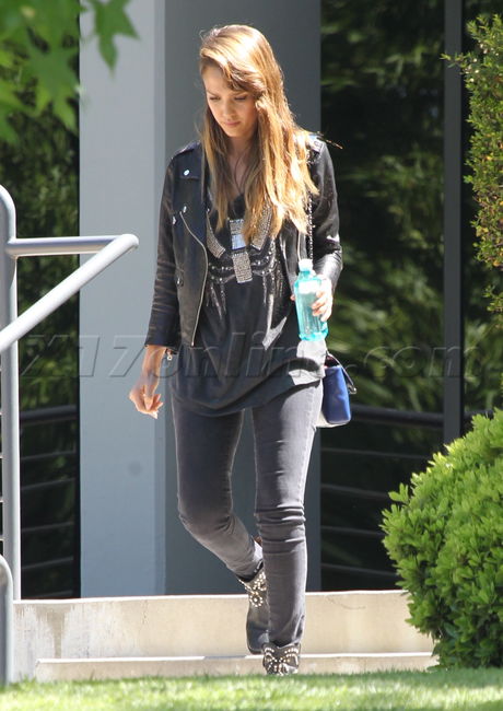 Jessica Alba black leather jeans leather boots