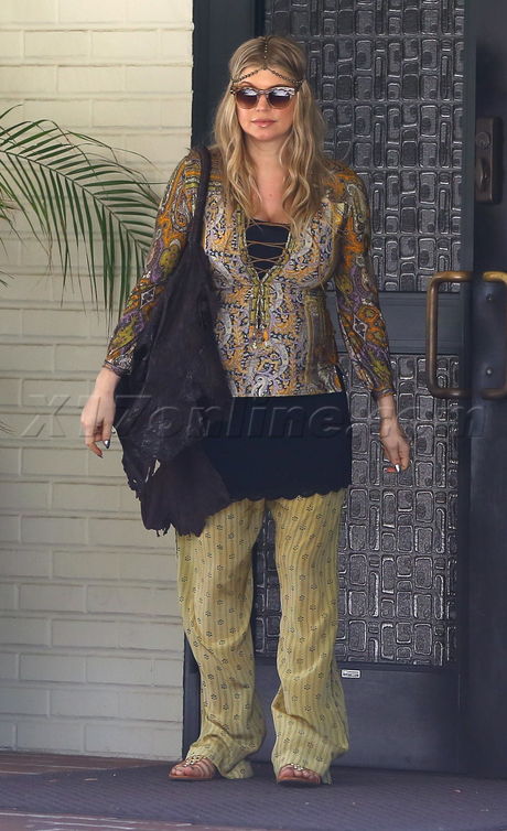 sunglasses Gavin Rossdale pregnant headband wide legs 