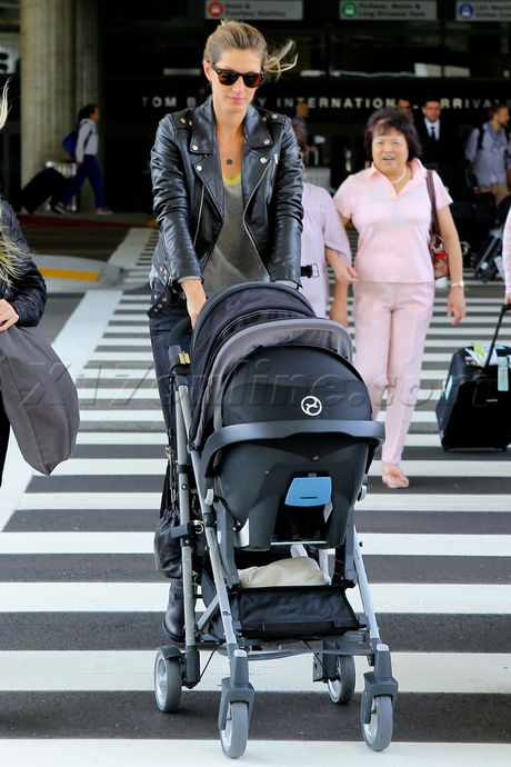 sunglasses, jeans, Gisele Bundchen, leather jeans, lax, airport, 
