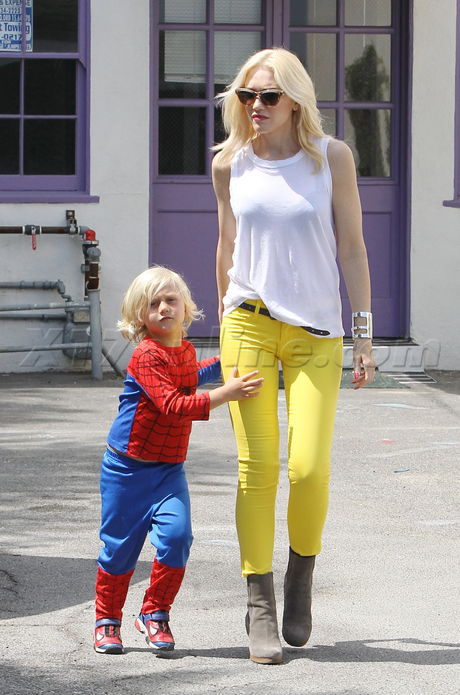 Gwen Stefani yello jeans boots no doubt birthday party superhero 
