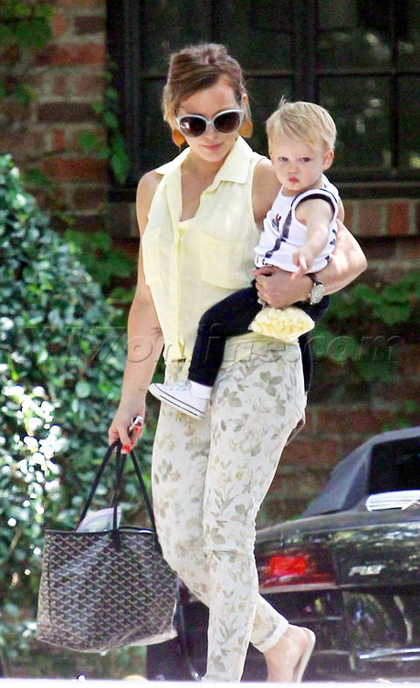 Hilary Duff  print pants sunglasses luca 