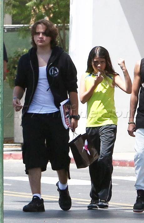 Blanket Jackson Prince Jackson paris Westfield Topanga Mall