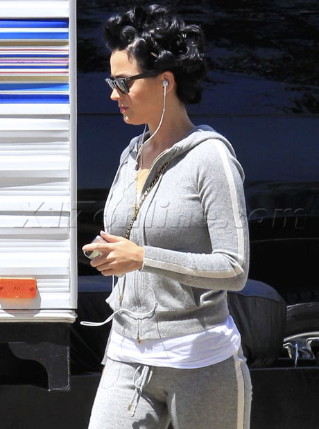 Katy Perry John Mayer set trailer rollers couple dating filming 
