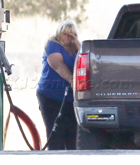 blonde Debbie Rowe paris jackson michael jackson paris jackson suicide attempt hospital 