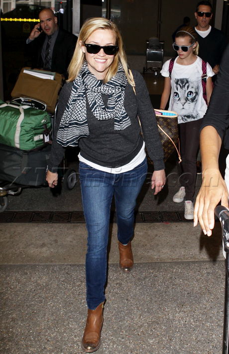 sunglasses Reese Witherspoon Louis Vuitton  scarf jeans lax la airport 