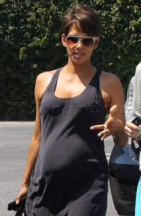 Halle Berry International Silks and Woolens Pink Taco pregnant black dress 