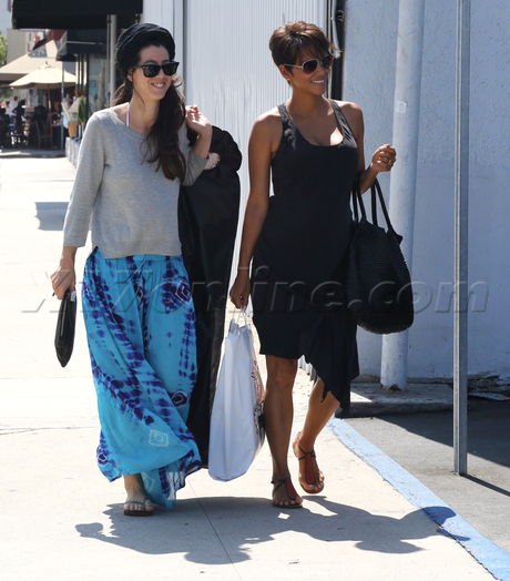 Halle Berry International Silks and Woolens Pink Taco pregnant black dress 
